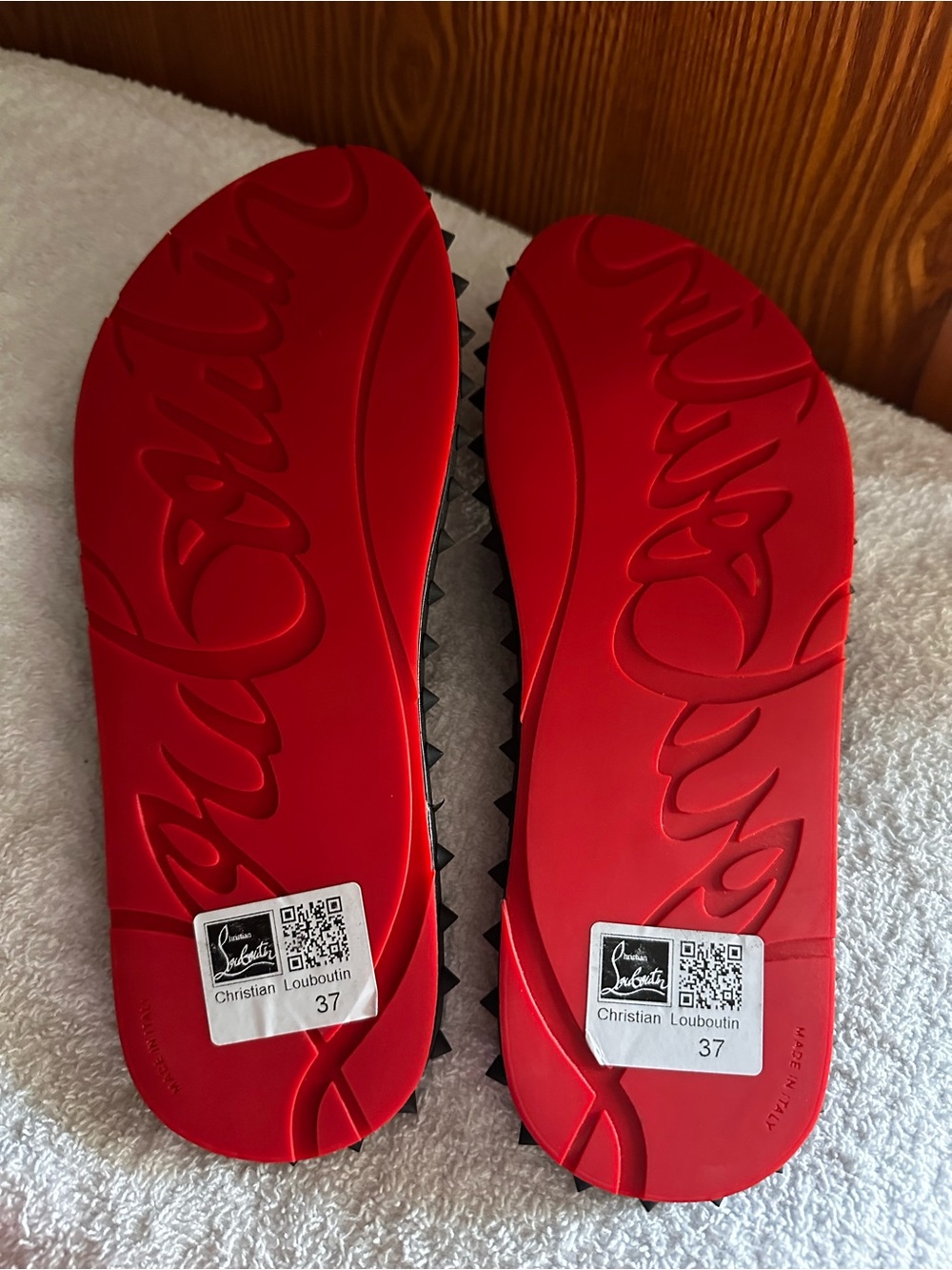 ✨ Christian Louboutin Loubi Donna Spike Flip-Flops – Size 37 ✨ - Picture 4 of 4
